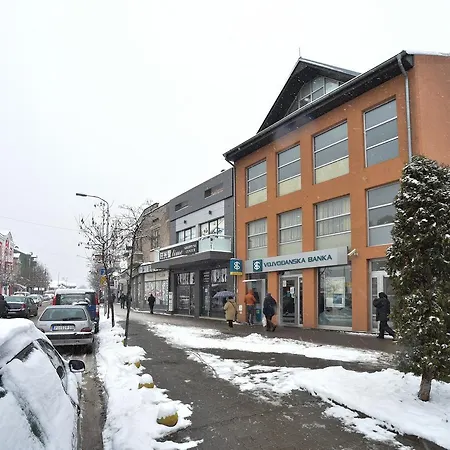 Center * Pirot