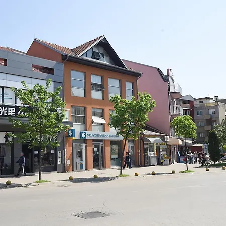 Center *